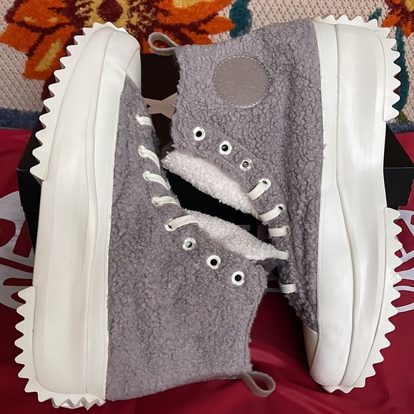 Converse 172202C
RUN STAR HIKE HI
VAPOR MAUVENECHETNIOLET ORE
Men’s platforms - Picture 12 of 16